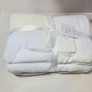 Luxury White 6 Pc Towel Set New With Tags